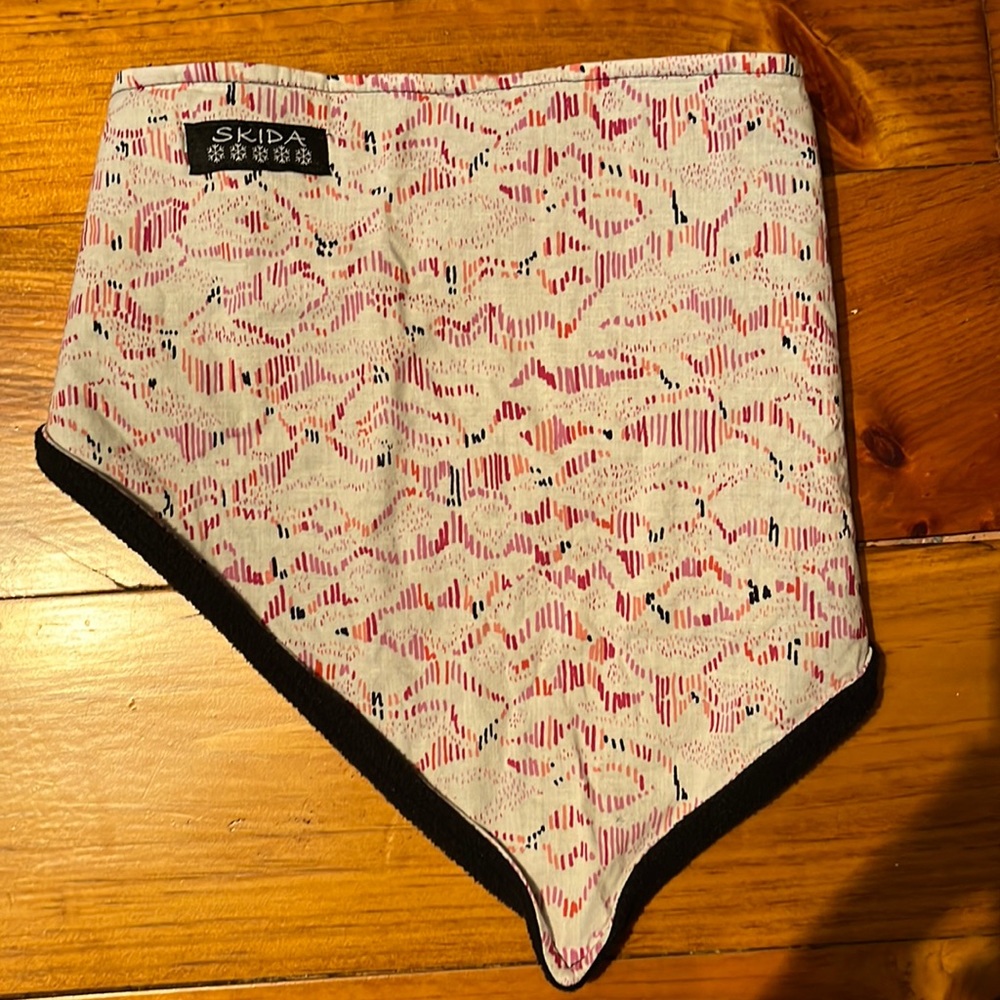 Skids Velcro neck warmer